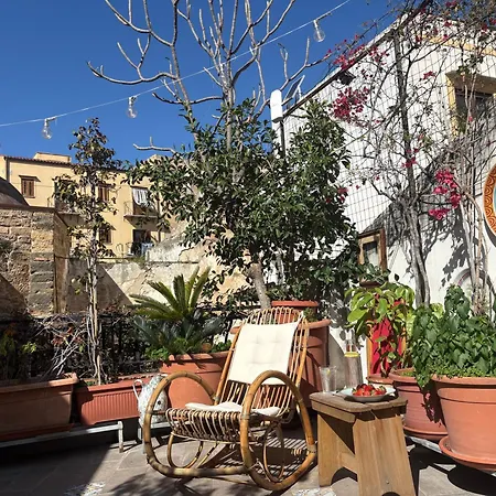Casa Louisa - Rooftop House Apartman